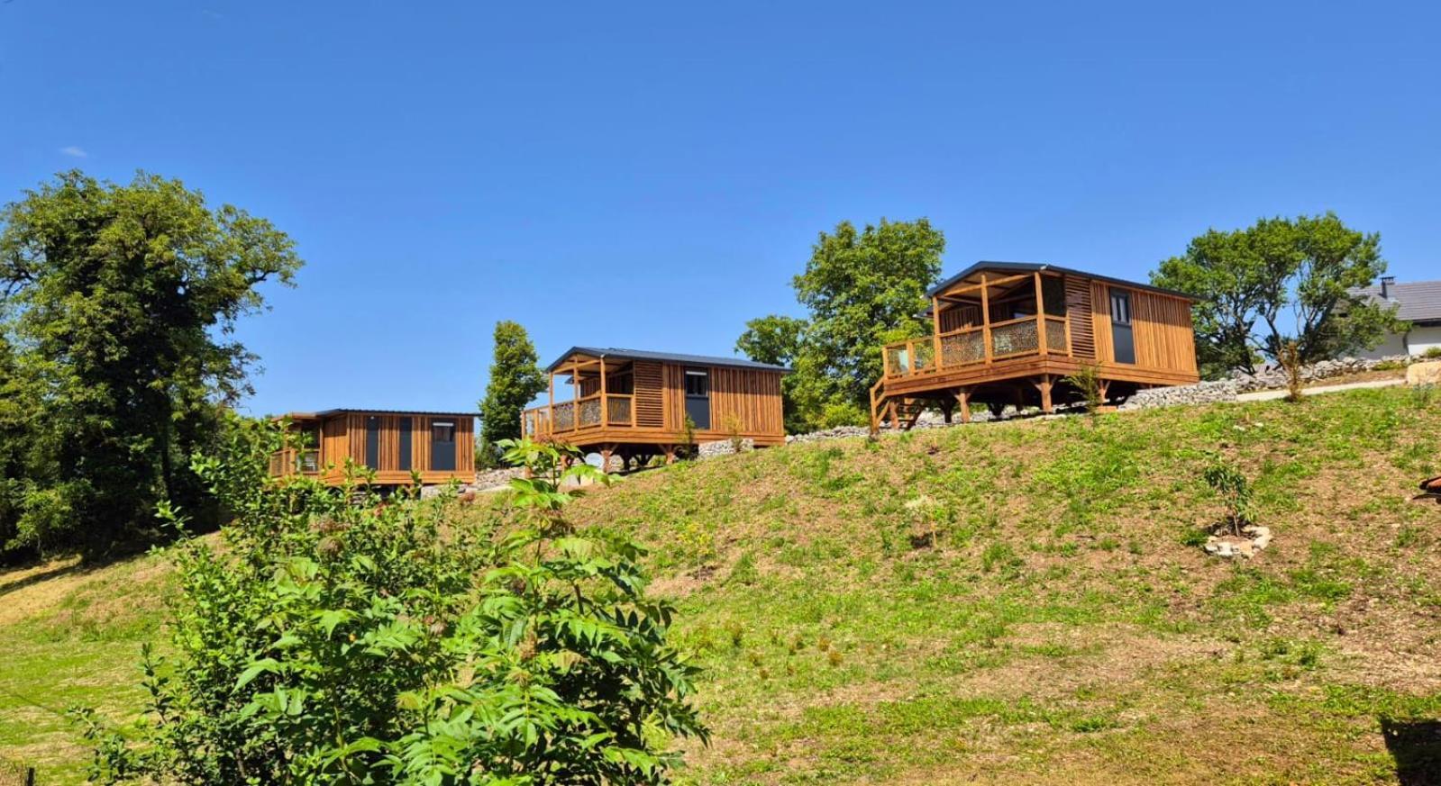 Les Lodges D'Emeraude Maisod Экстерьер фото